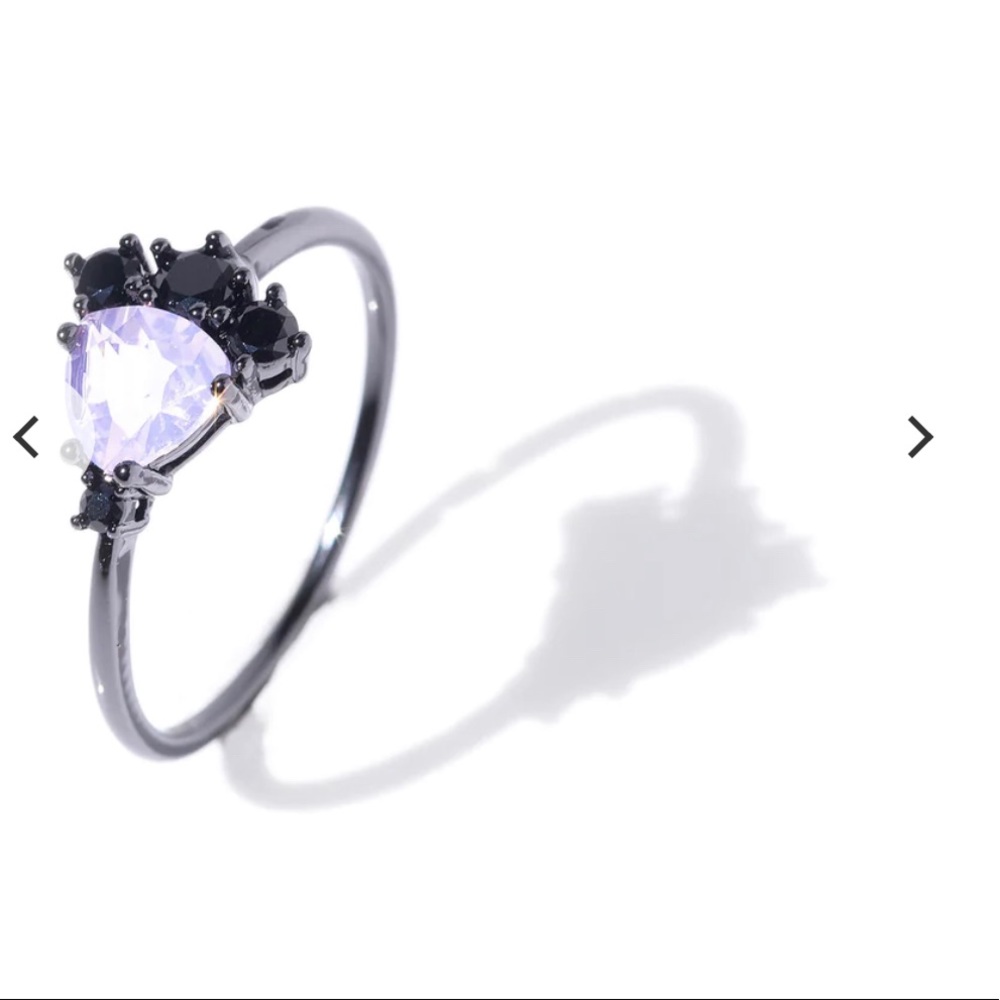 Oomiay Lilac Ring